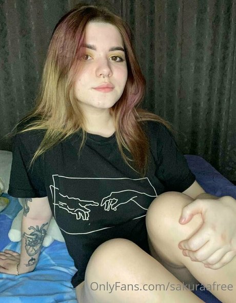 sakuraafree pornographic model img