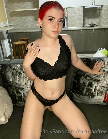 sakuraafree nude pornstar photo