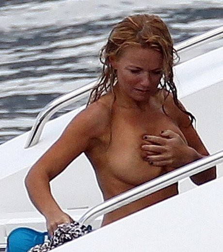 Geri Halliwell star hot pic