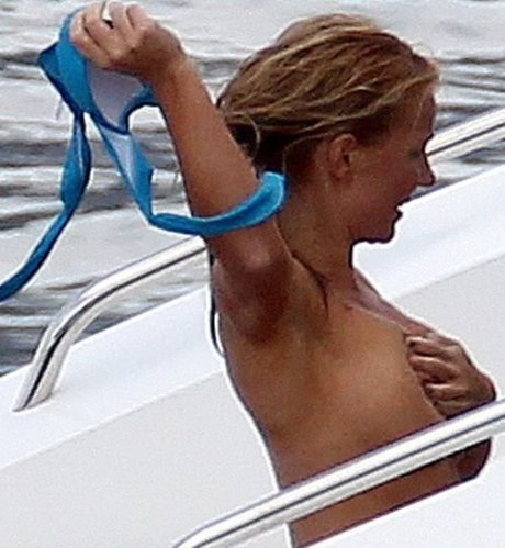 Geri Halliwell pretty star pics