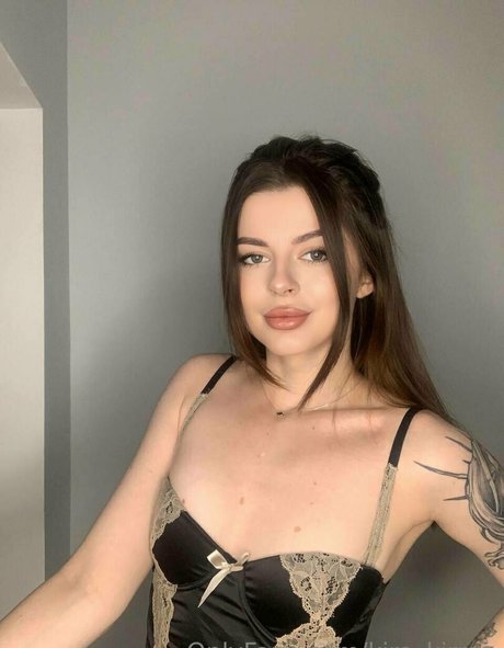 kira kirraa beautiful pornstar photos