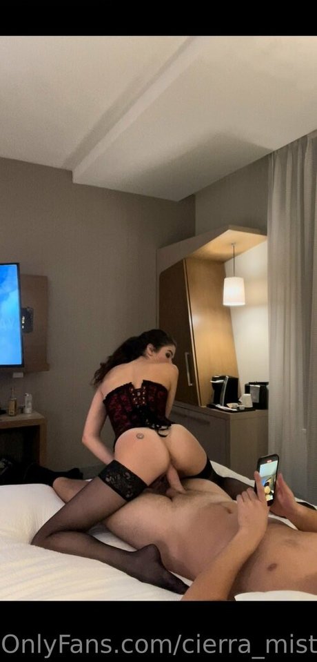 Cierra Mistt sex model images