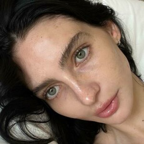 Meadow Walker model perfect photos