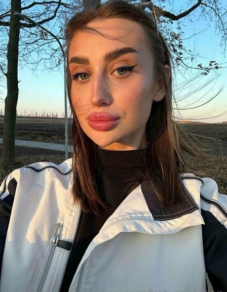 katecox nudes model pic