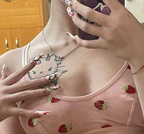 imhorndoll pornstar adult pics