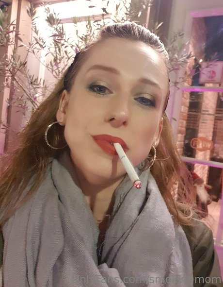 smokingmom nice pornstar picture