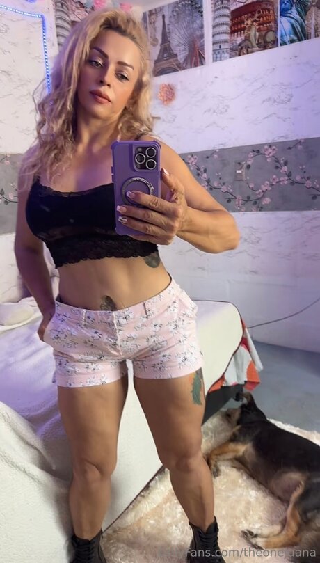 theonejuana pornstar nude photos