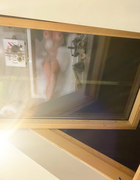 beachblondde star exclusive photo