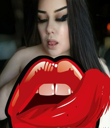 nixinthi model naked picture