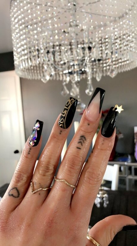 laughinglatina nude actress img