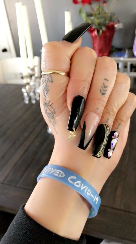 laughinglatina model pornographic photos