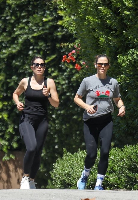 Jennifer Garner pretty pornstar photo