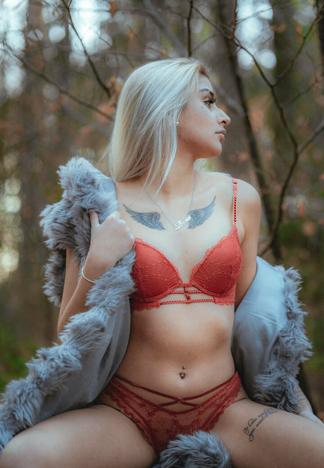 glxriq best actress images