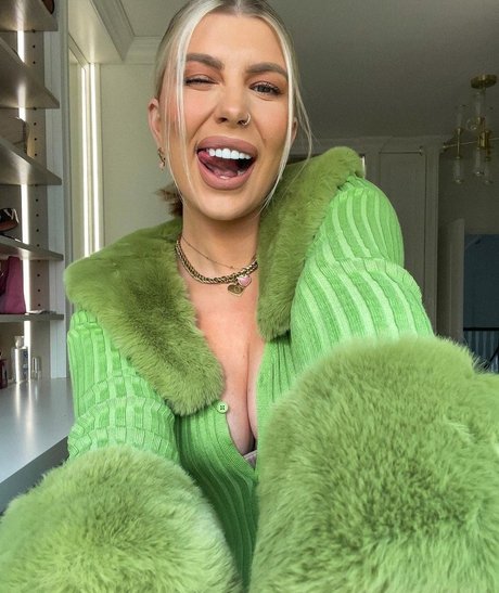 Olivia Buckland free actress picture