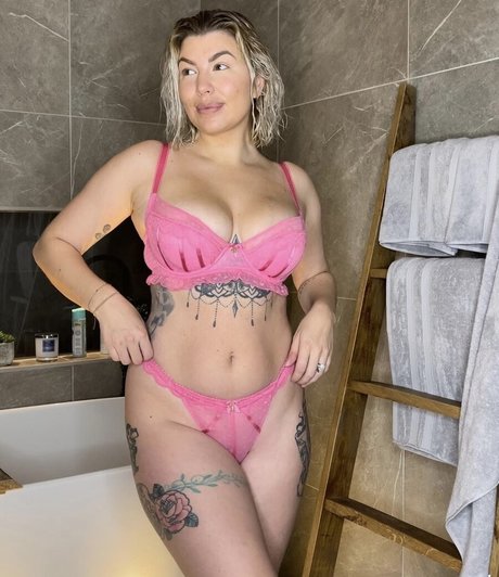 Olivia Buckland sexy actress image
