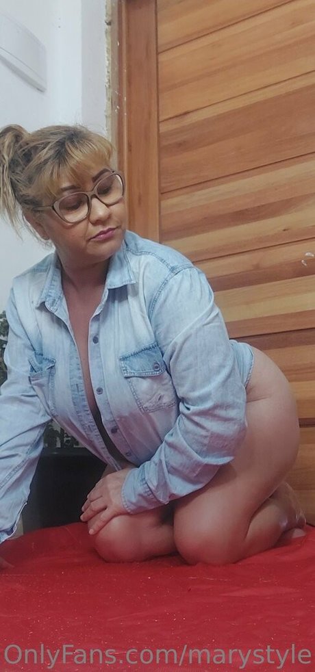 marystyle high quality model photo