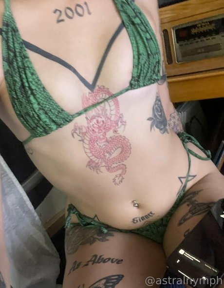 lolaslands model picture