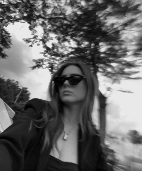 Effy Palarya nude actress picture