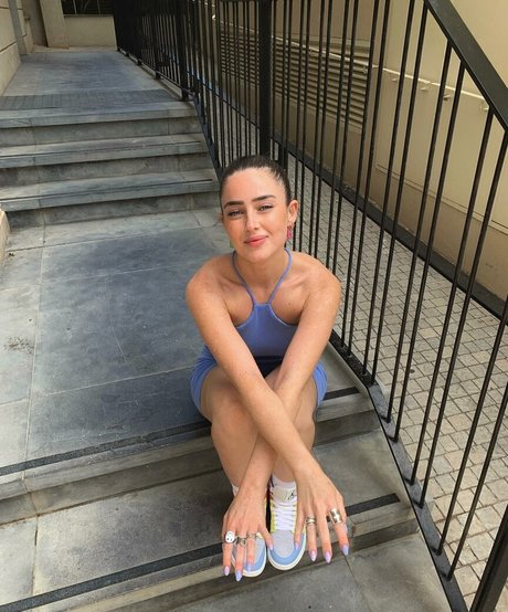 Effy Palarya exclusive model galleries