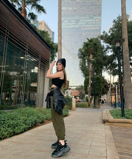 pregnant threesome onlyfans hot naked galleries