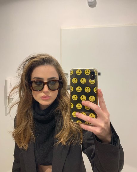 Effy Palarya model hd photos