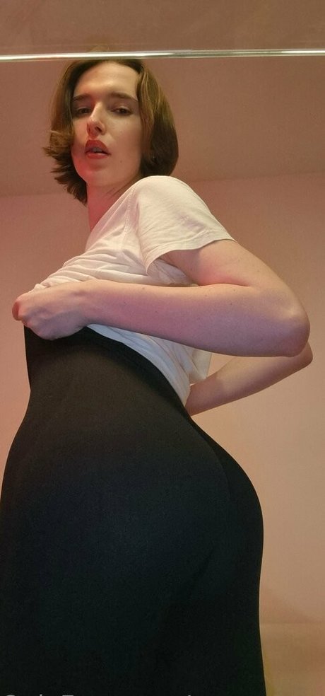 mementomarly nice actress galleries