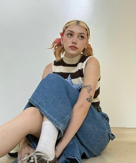 Kailee Morgue nice star gallery