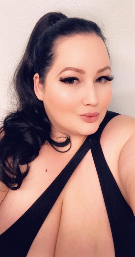 ebony smoking onlyfans hot pics