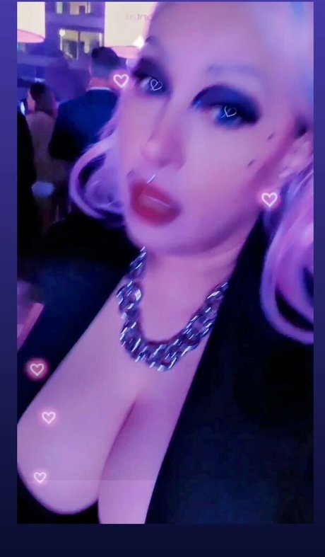 TechNoirCandy star sex picture