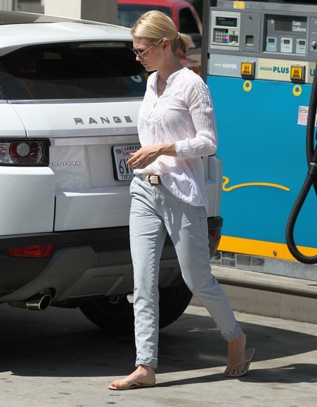 January Jones adult actress pic