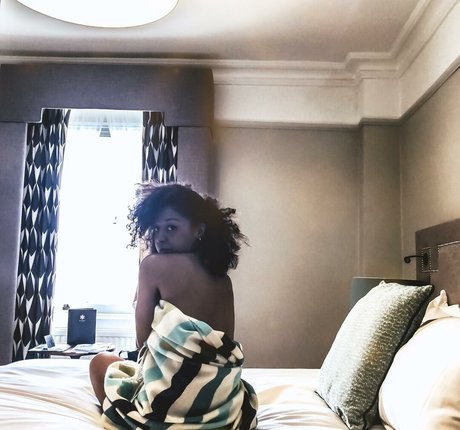 Yilian Canizares star exclusive pics