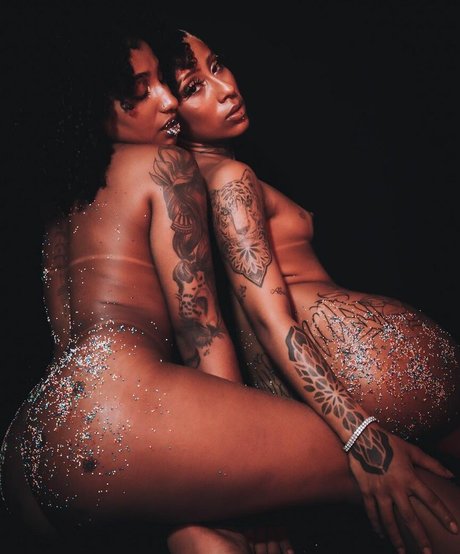 opaicriis sexy actress photos