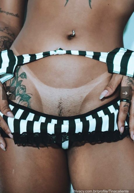 opaicriis naked model pic