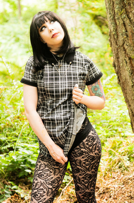 knottyfay naked star img