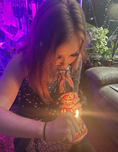 knottyfay model top images