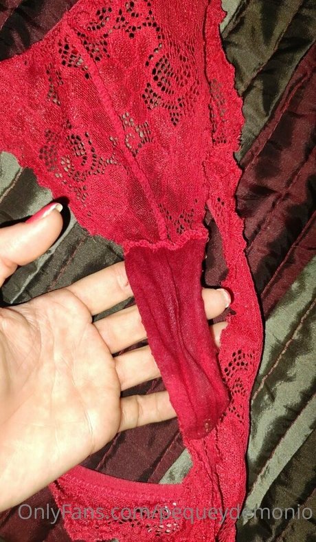 pequeydemonio erotic star image