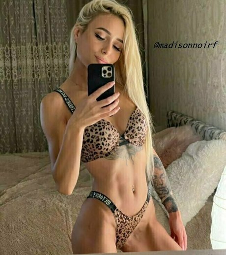 bustykimiko sexy star archive