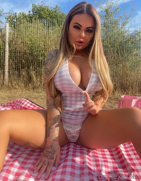 lexessex model sex pic