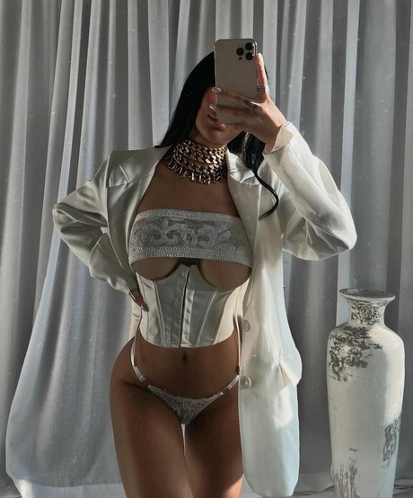 gold gypsy naked pornstar photos