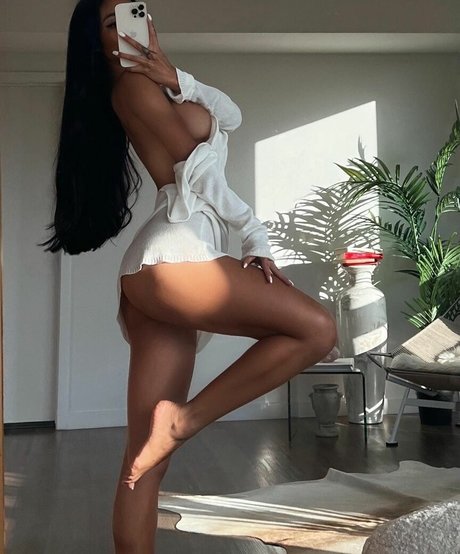 gold gypsy pornstar hd image