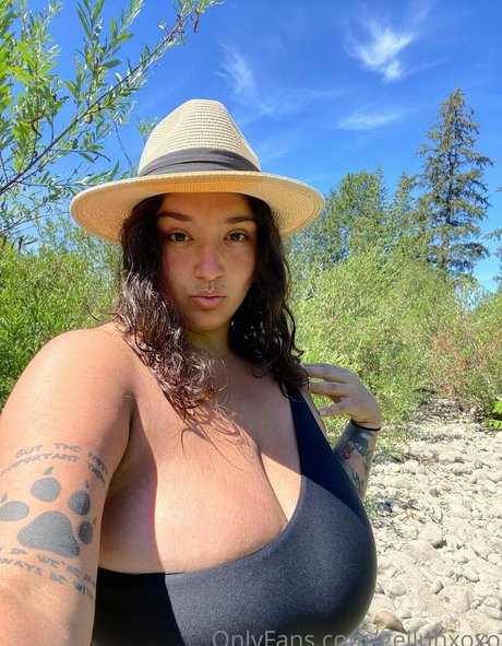 gelluhxoxo adult actress photo