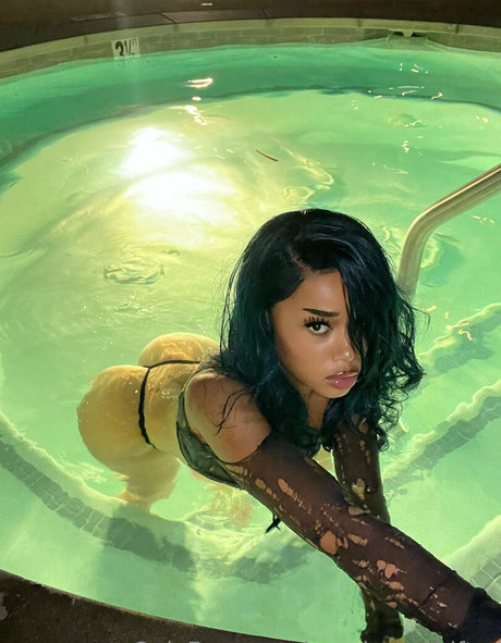 xxxshapeshifter erotic pornstar pic