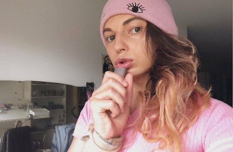 teen cumshot onlyfans pornographic photos