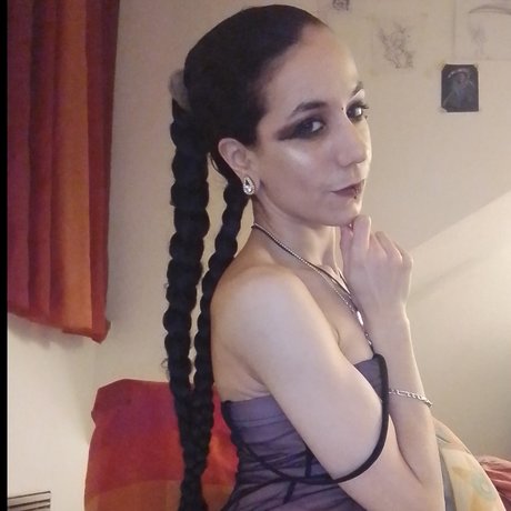 Sassy Sakura Shan model art pic