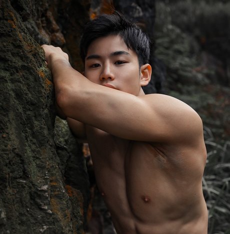 Sassa model sexy images