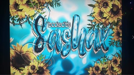 Sasha Tyler model top pic