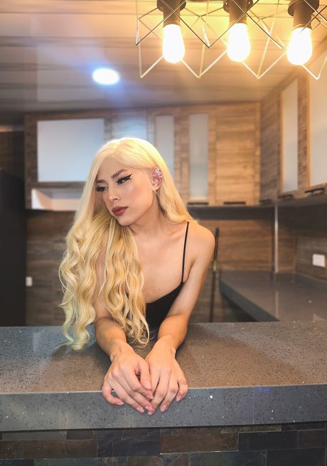 saraydollts model art pic