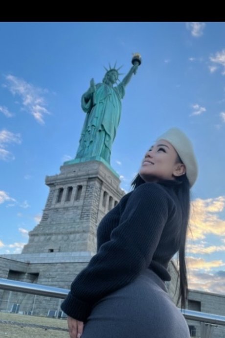 SaraWilson pornstar img