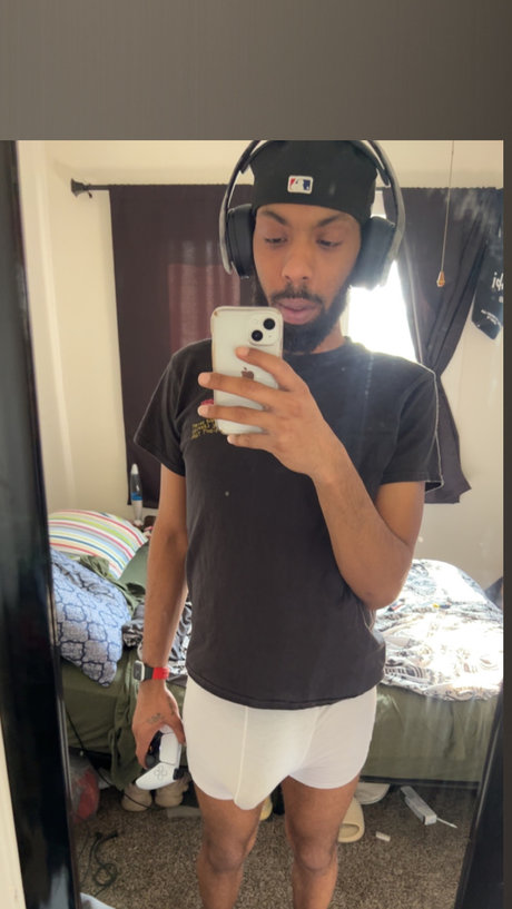 Saquan Davis adult model images