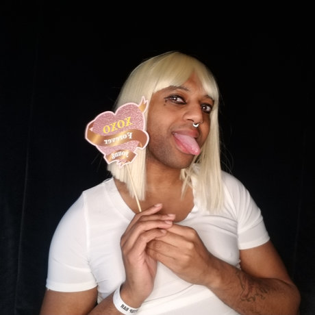 Tsunamiilious Zaddy pornstar naked archive